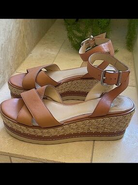 Vince Camuto Light Brown Platform Espadrille Sandals/Leather/wedge/Like New